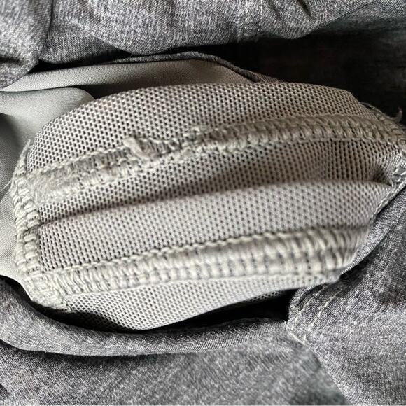 Lululemon Coal Grey & go Keepsake Studio Jogger Tech Pants sz 4 - Picture 10 of 16